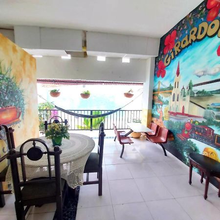 Hotel Plaza Confort Жирардо Екстер'єр фото