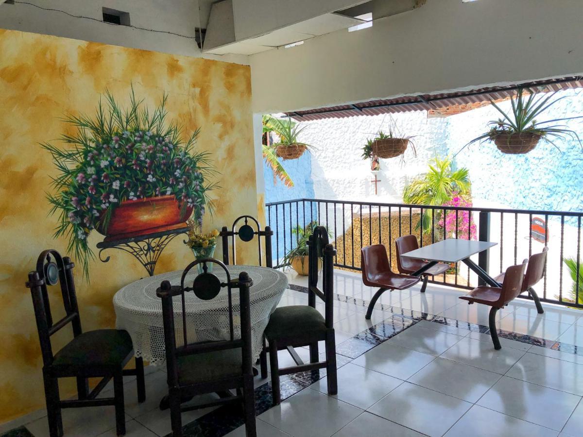 Hotel Plaza Confort Жирардо Екстер'єр фото